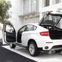 BMW X6 Pasang Harga Rp 1,5 Miliar